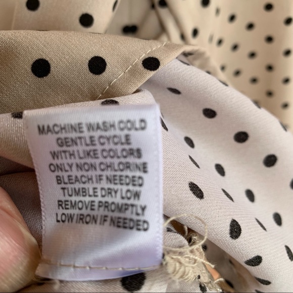 Long sleeve blouse with black polkadots   size XL - Picture 5 of 6